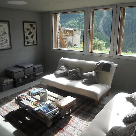 Chalet Les Mayens De La Forclaz *